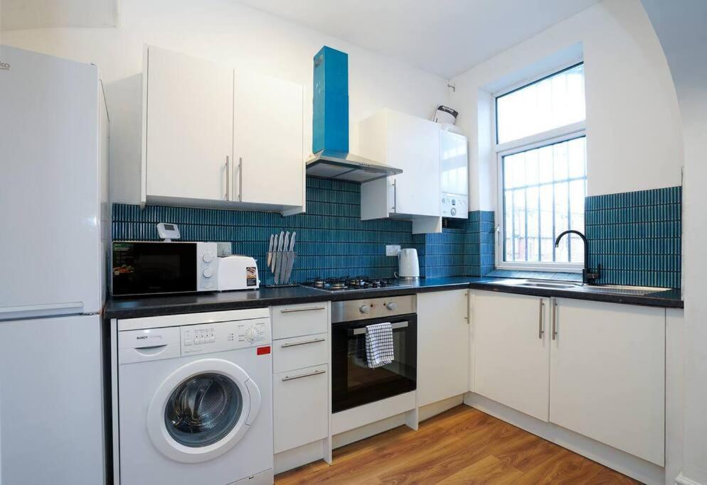 3 Bedroom With Free Parking